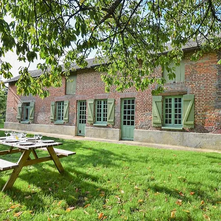 3 Bedroom Pet Friendly In