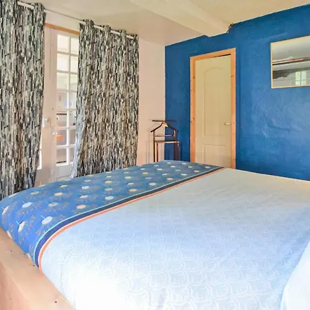 3 Bedroom Pet Friendly In * Cormeilles (Eure)